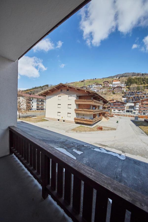 Appartement Timeout Σάαλμπαχ-Χίντεργκλεμ Εξωτερικό φωτογραφία